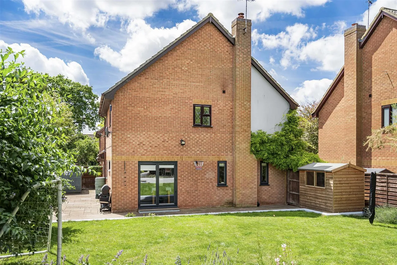 The Willows, Great Chesterford, CB10, photo 22