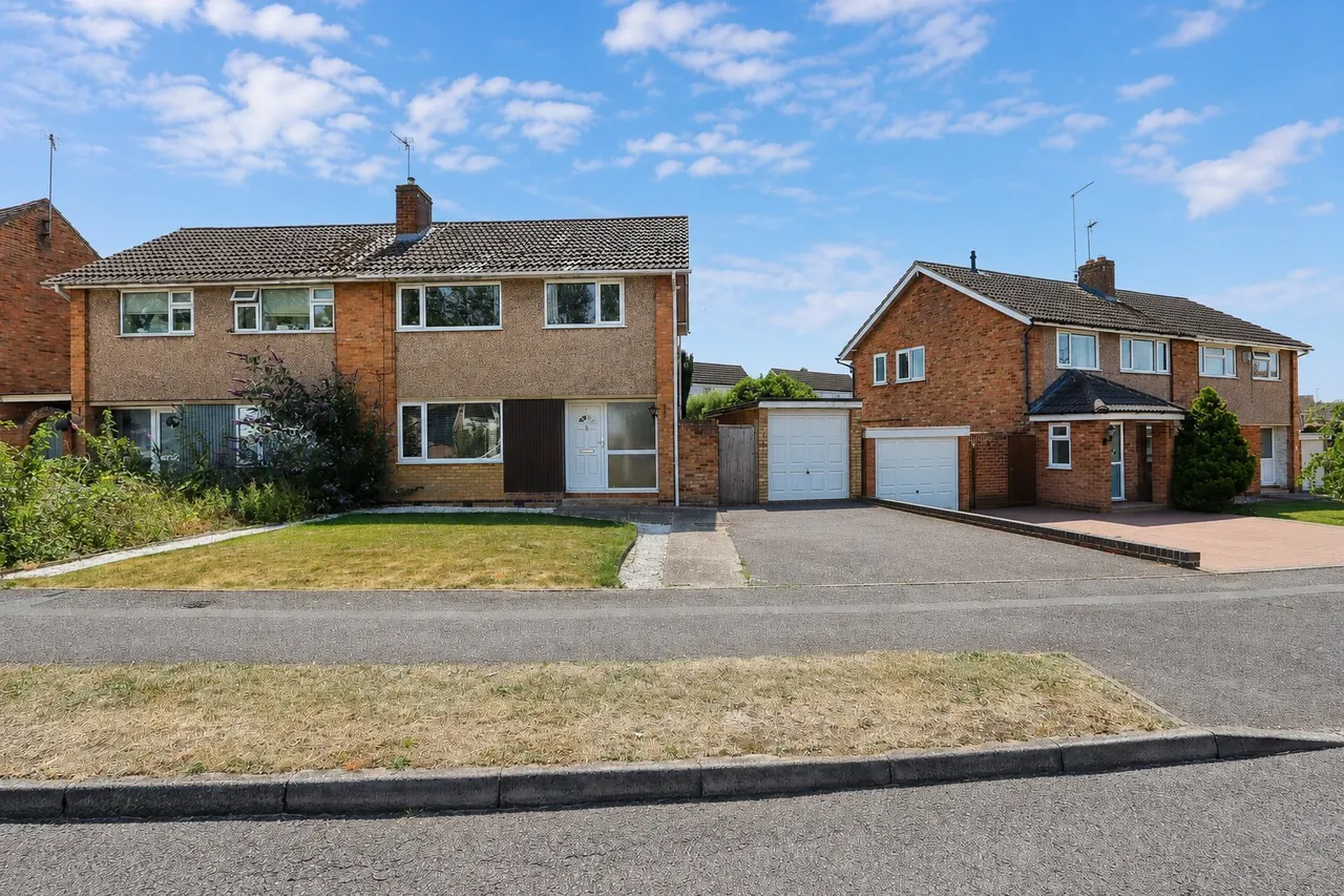 3 bed house for sale — St Catherines Road, Kettering, NN15
