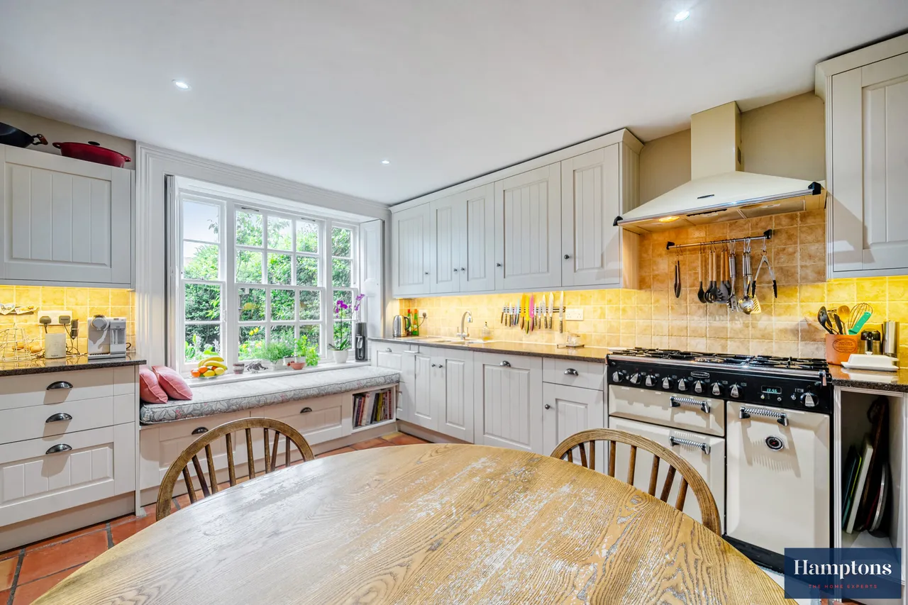 Bury Farm, Amersham, HP7, photo 2