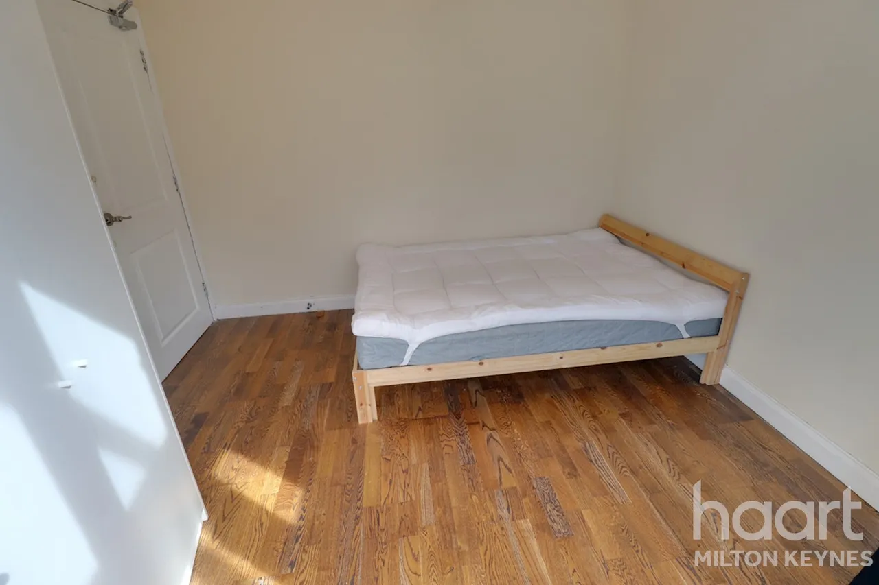 Lavender Hill, MK10, photo 12