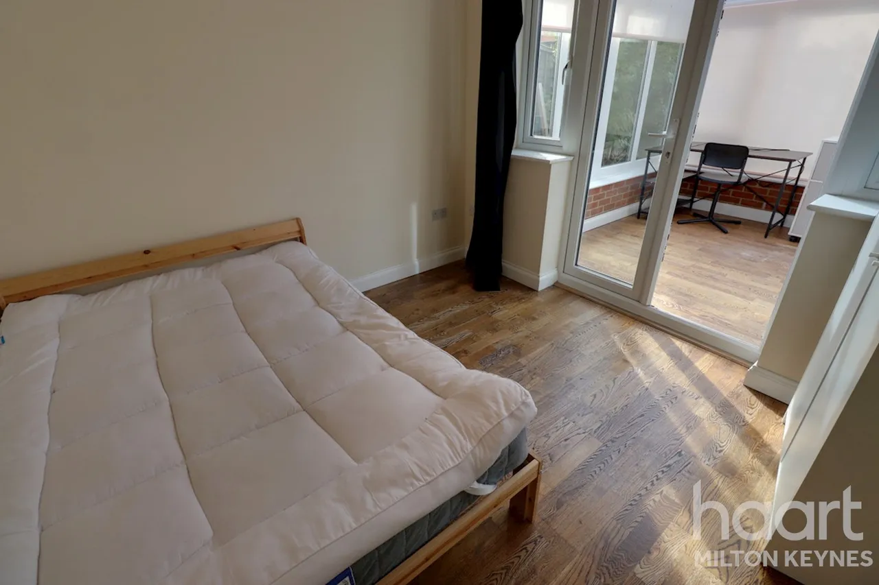 Lavender Hill, MK10, photo 13