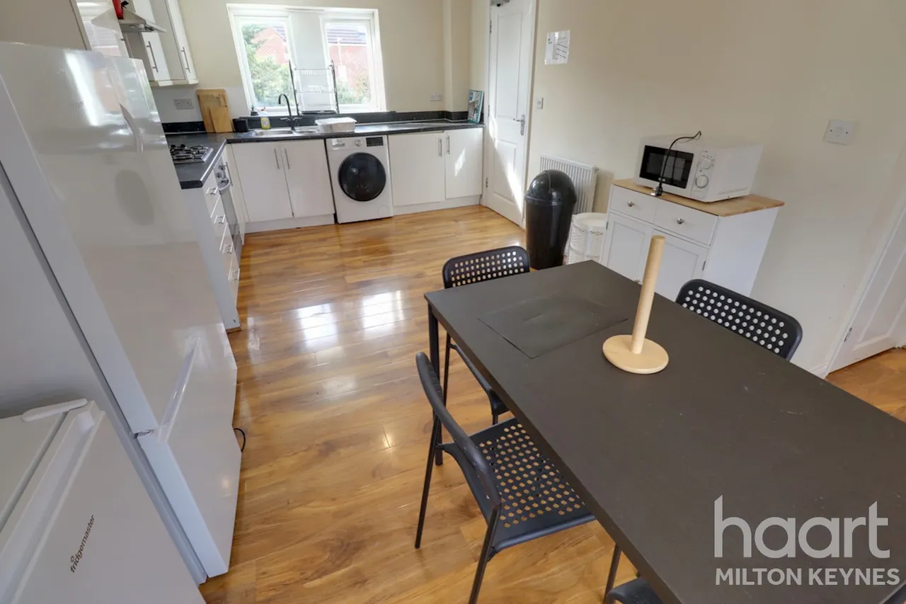 Lavender Hill, MK10, photo 18