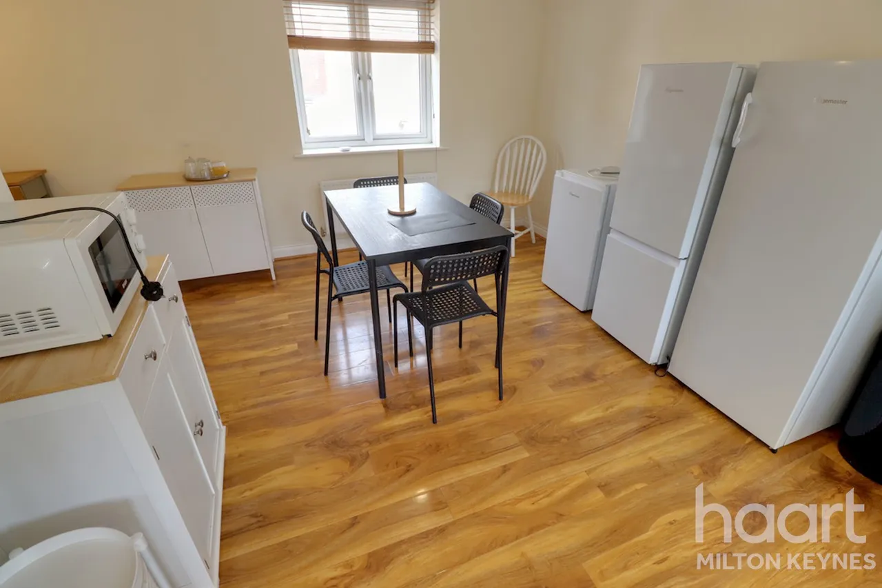Lavender Hill, MK10, photo 17