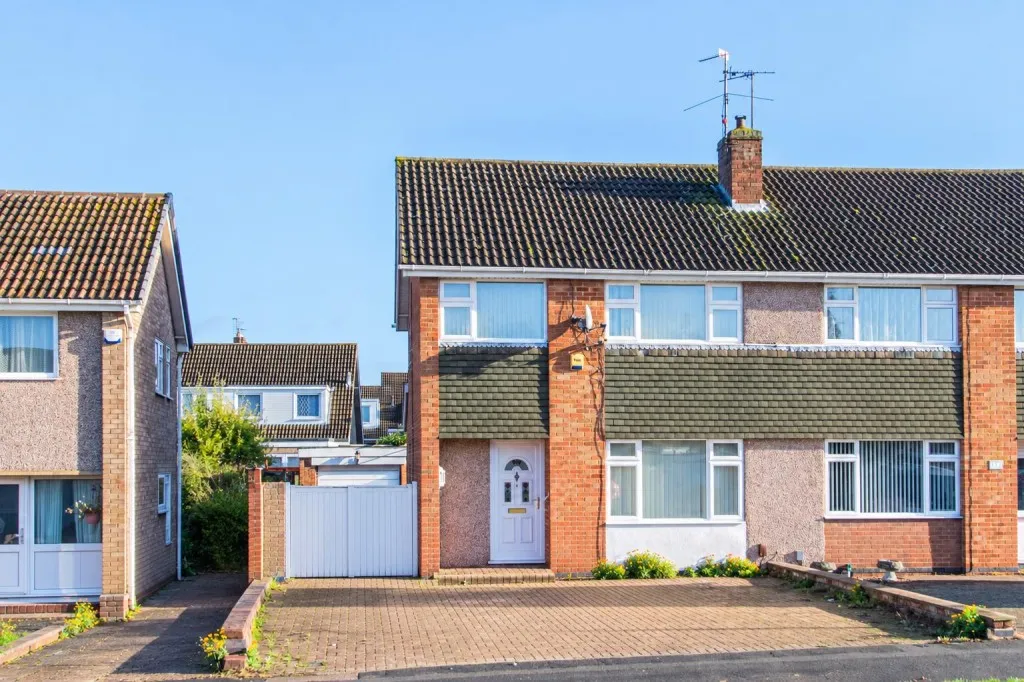 3 bed house for sale, Deeble Road, Kettering