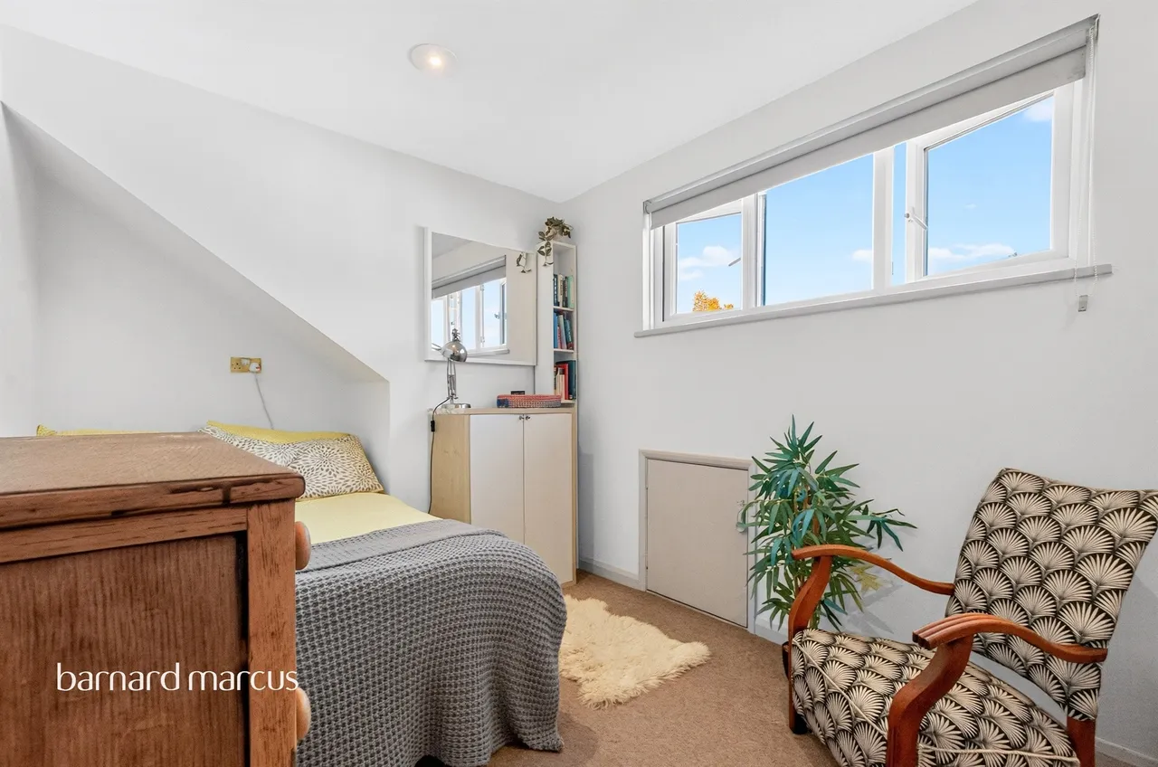 Greenham Road, London, N10, photo 13