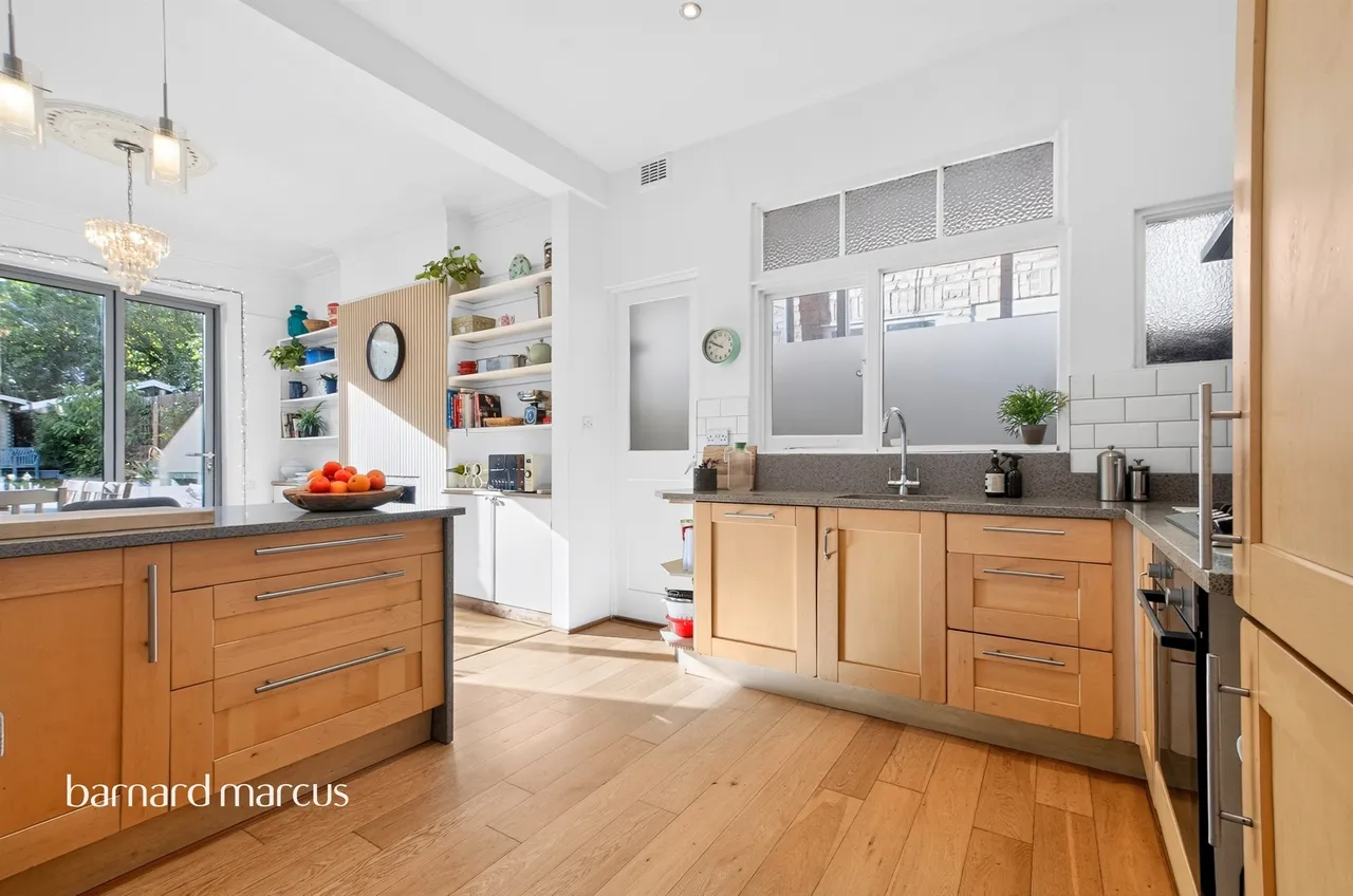 Greenham Road, London, N10, photo 8