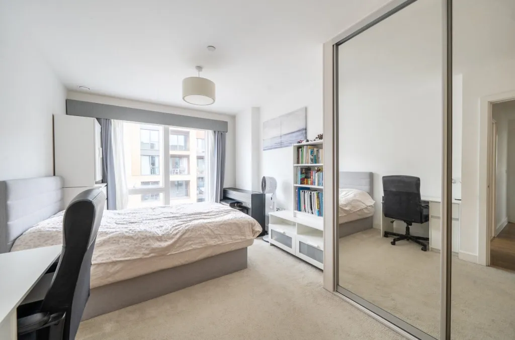 Lismore Boulevard, Colindale, NW9, photo 13
