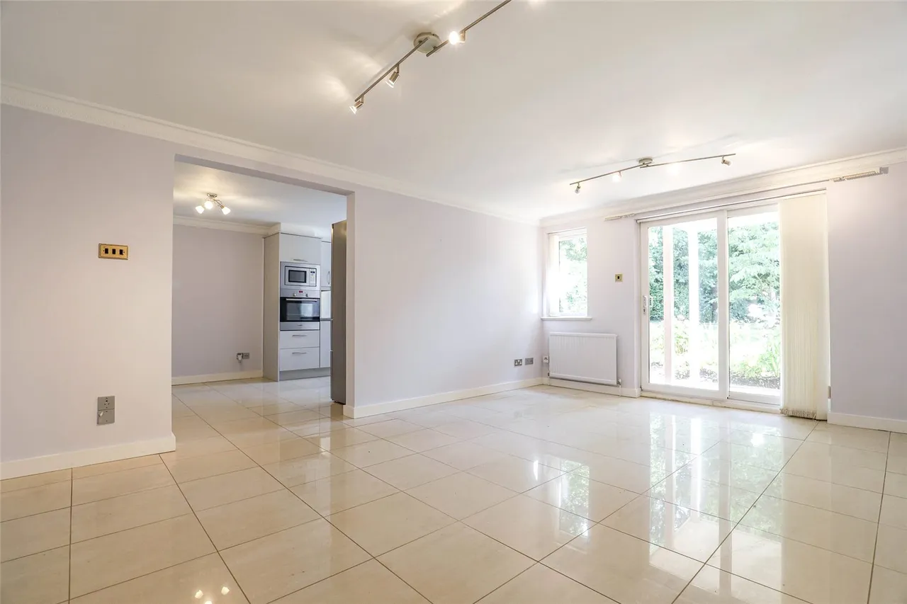London Road, St. Albans, Hertfordshire, AL1 1TS, photo 5