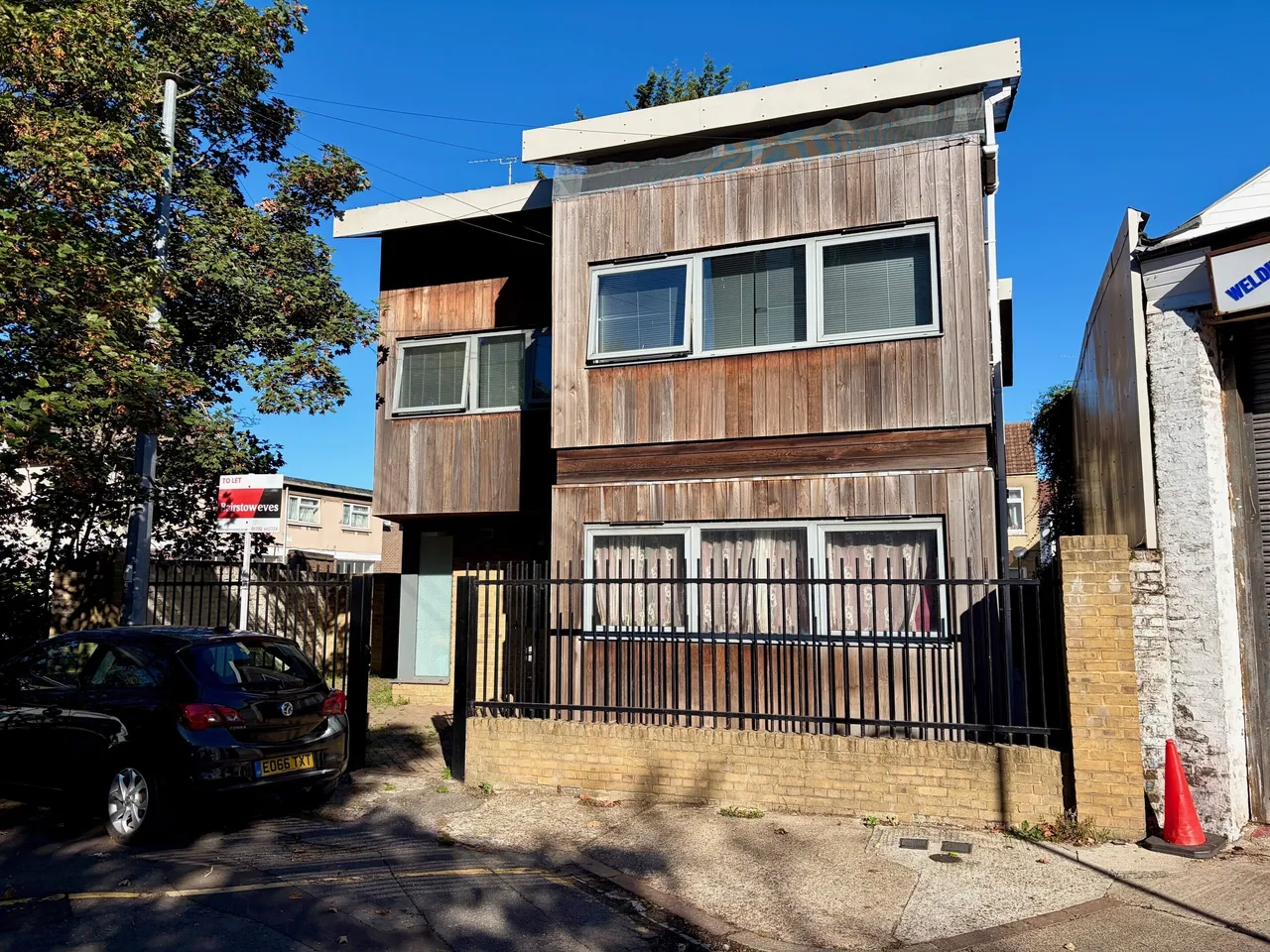 1 bed flat to rent, Prittlewell Street, Southend on Sea, SS2