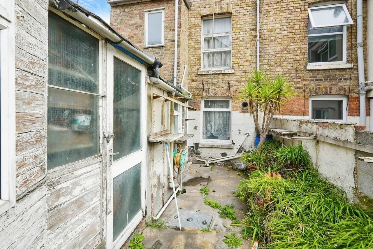 Bradstone Road, Folkestone, CT20, photo 12