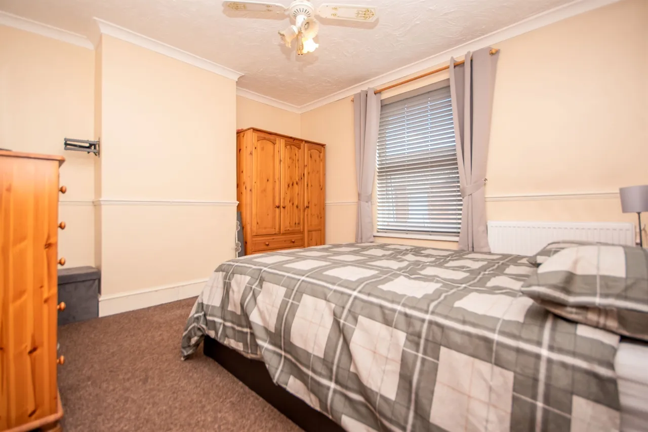Regent Street, Kettering, NN16, photo 9