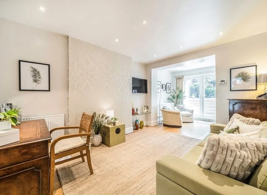 Avenue Road, Acton, W3, photo 2