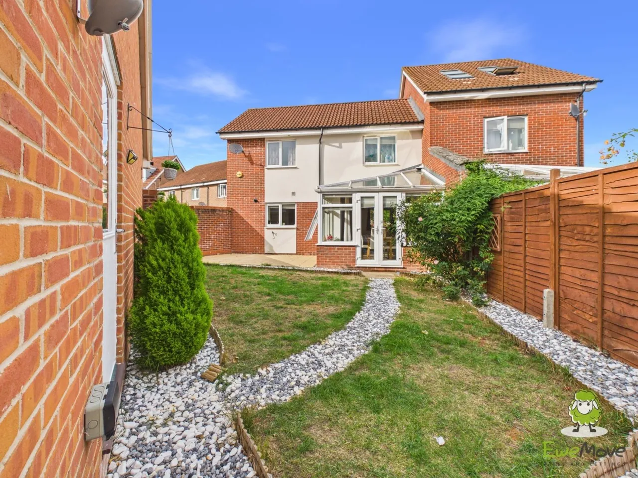 Edmund Court, Basingstoke, RG24, photo 25