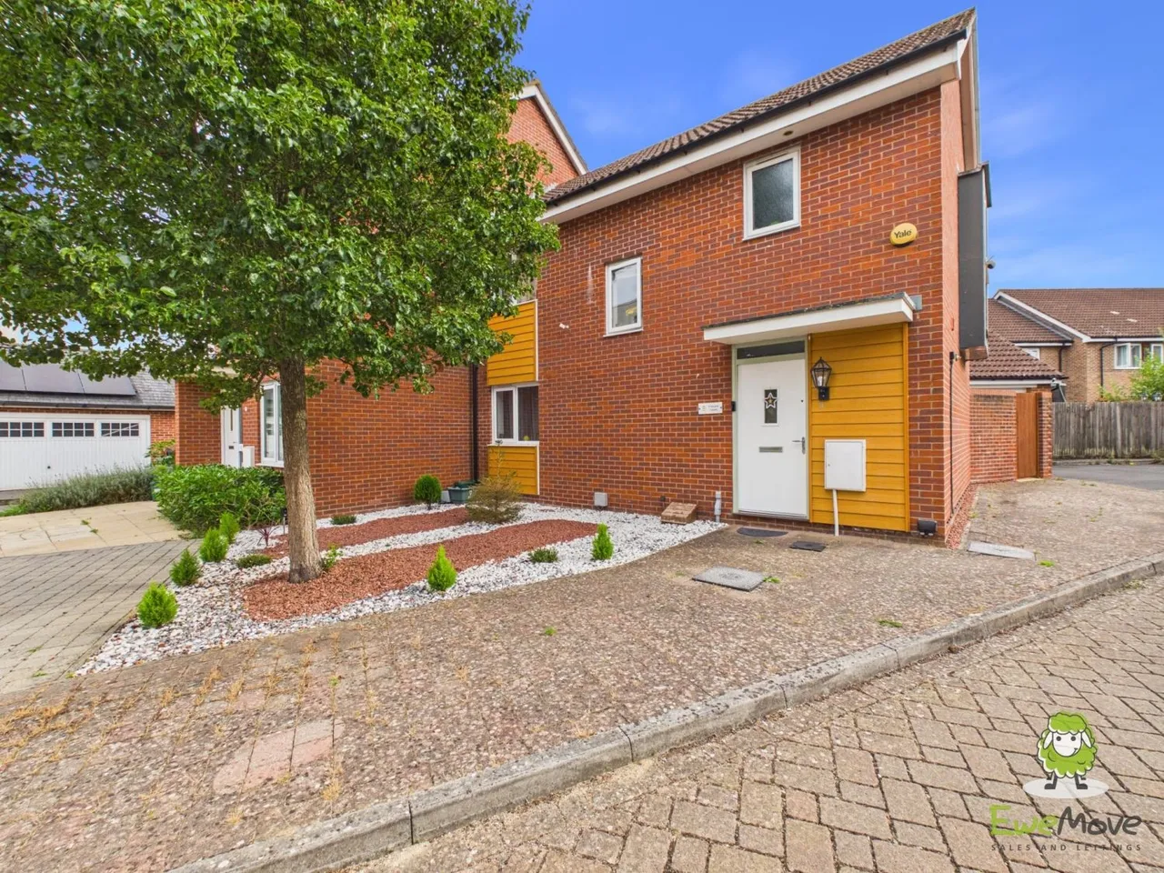 3 bed house for sale, Edmund Court, Basingstoke, RG24