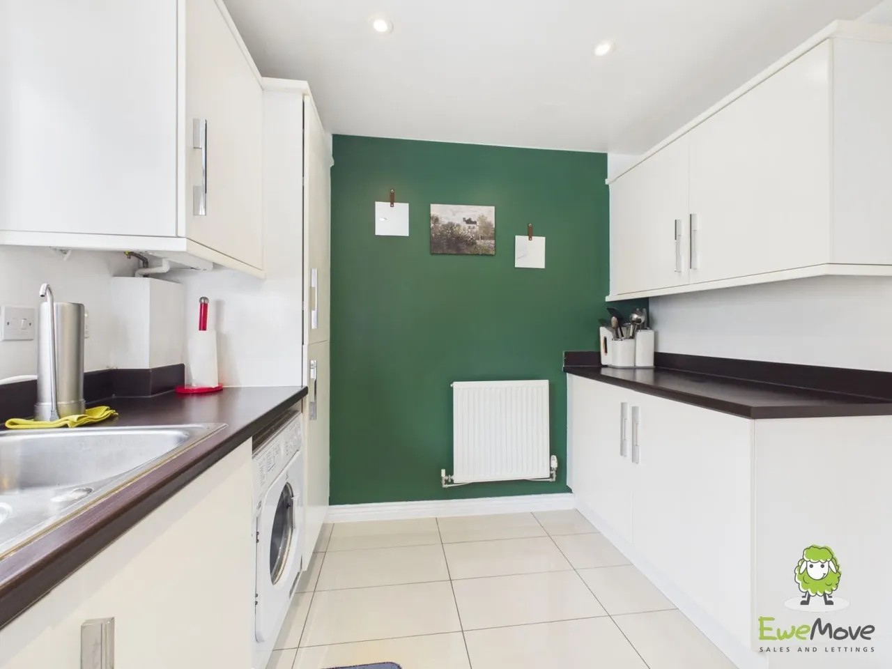 Edmund Court, Basingstoke, RG24, photo 8