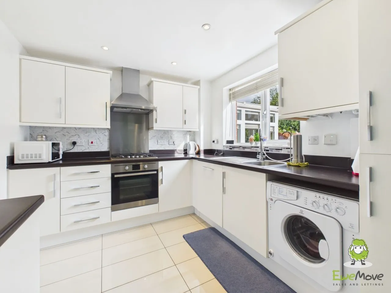 Edmund Court, Basingstoke, RG24, photo 13