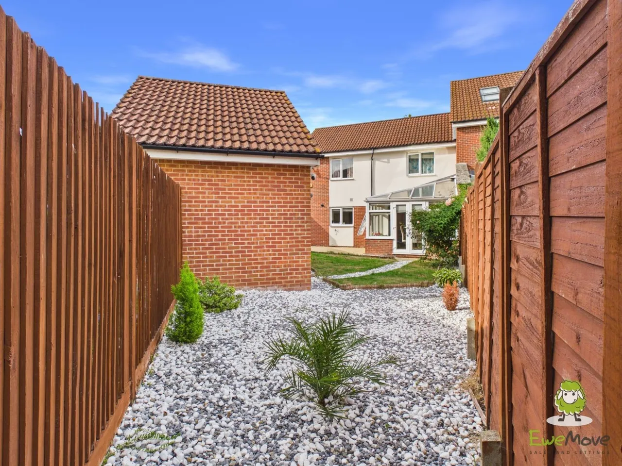 Edmund Court, Basingstoke, RG24, photo 29
