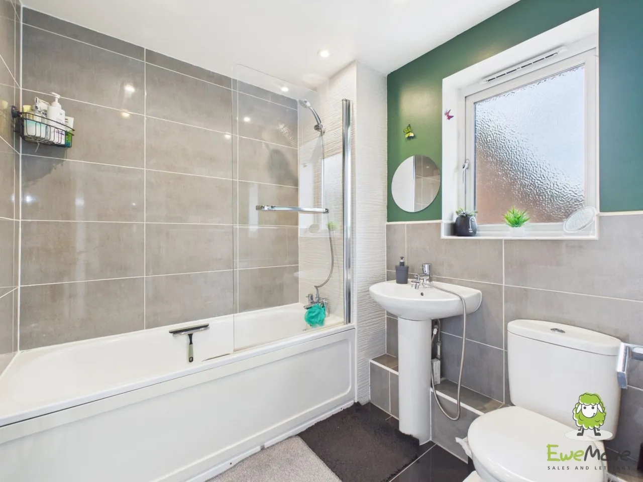 Edmund Court, Basingstoke, RG24, photo 23