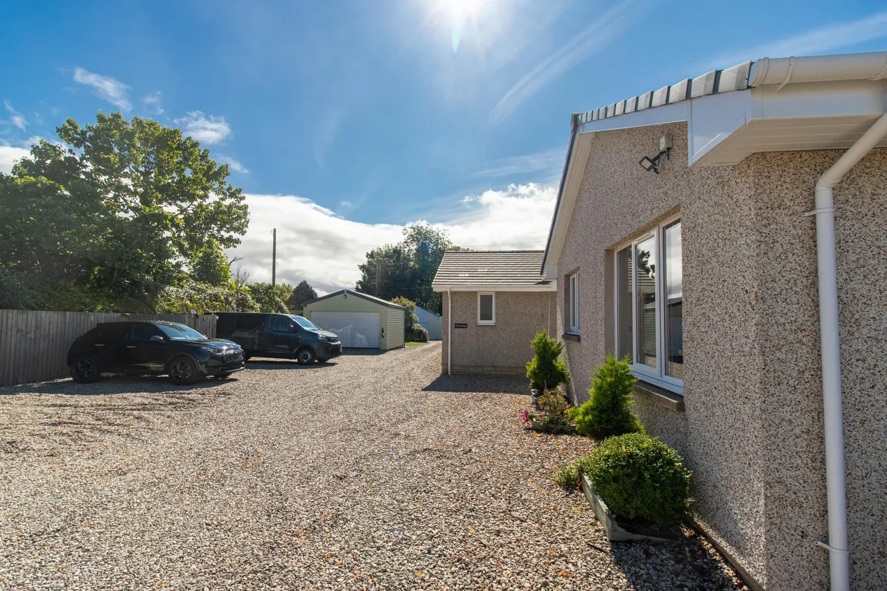 Main Road, Westmuir, DD8, photo 32