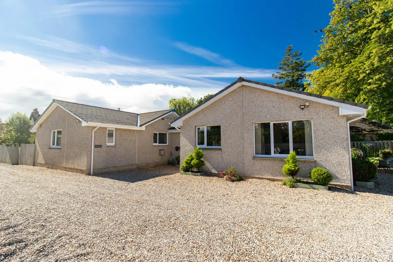 Main Road, Westmuir, DD8, photo 5