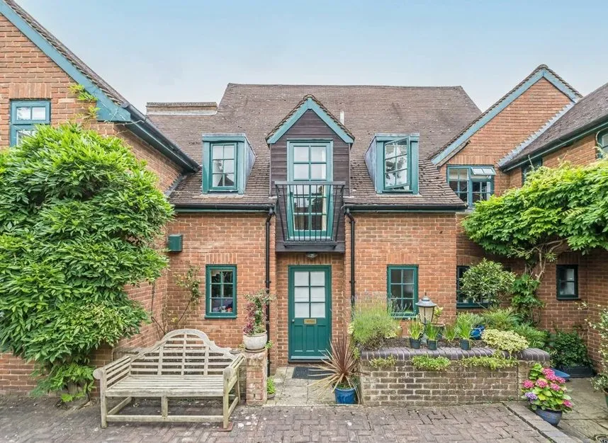 3 bed house for sale — Beverley Lane, Kingston Upon Thames, KT2