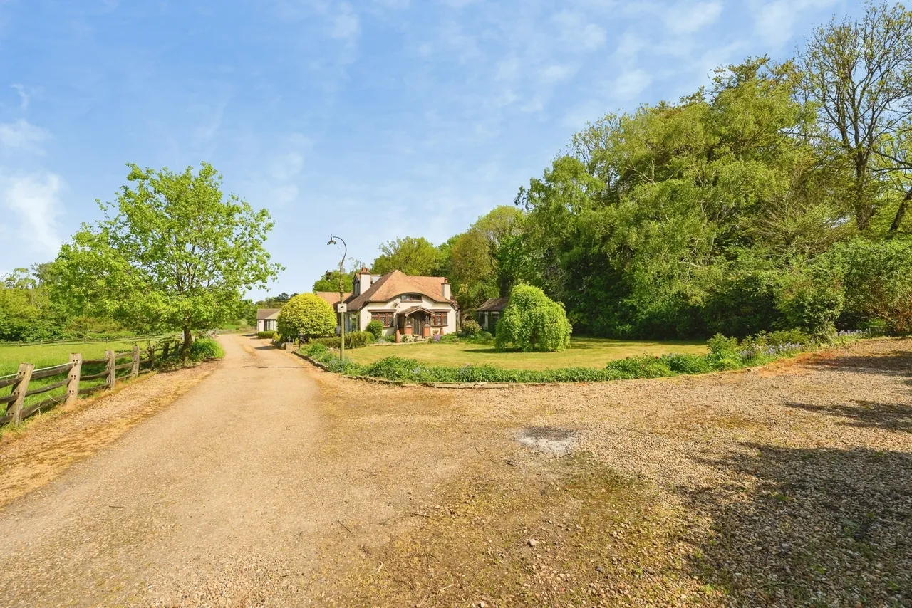 4 bed house for sale — Golf Road, Kenley, CR8