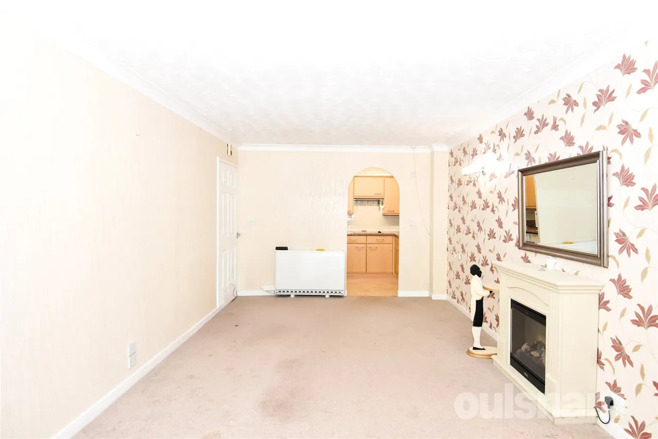 Alcester Road South, Kings Heath, Birmingham, West Midlands, B14 6DT, photo 4