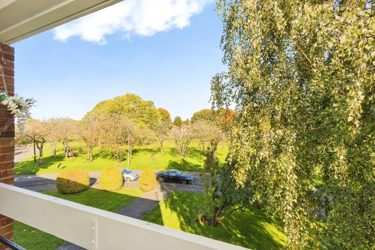 Ashstead Road, Sale, M33, photo 18