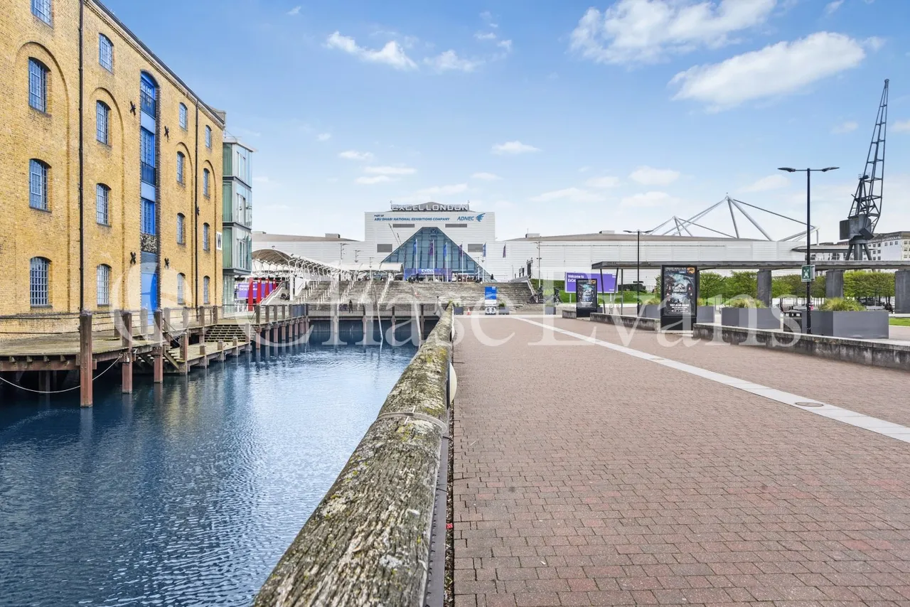 Eden Place, Royal Docks, E16, photo 15