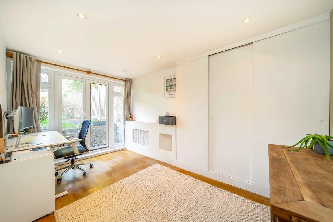 Gauden Road, SW4, photo 5