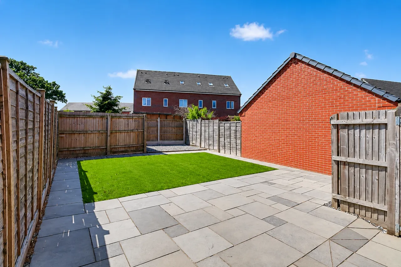 Philip Taylor Drive, Crewe, photo 3
