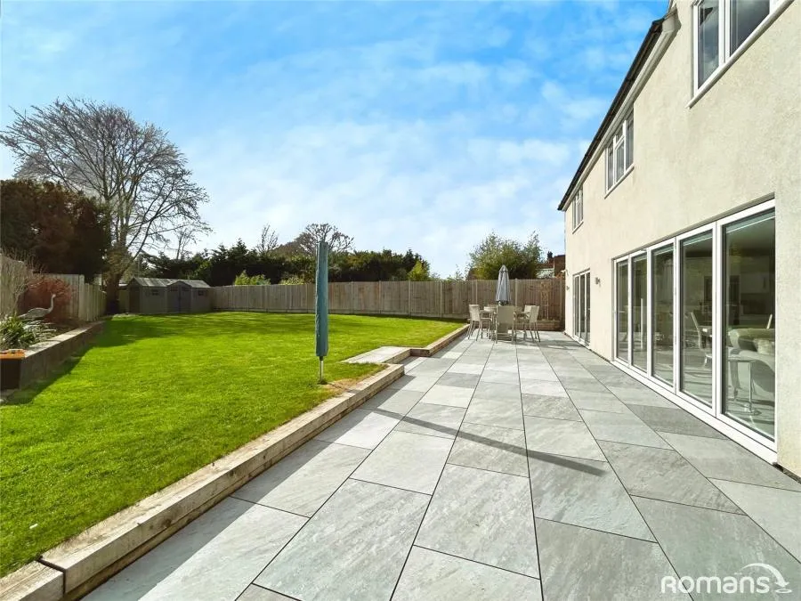 Coronation Road, Yateley, GU46, photo 3
