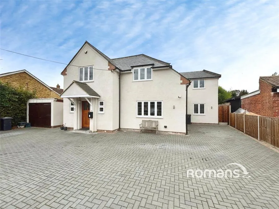 4 bed house for sale, Coronation Road, Yateley, GU46