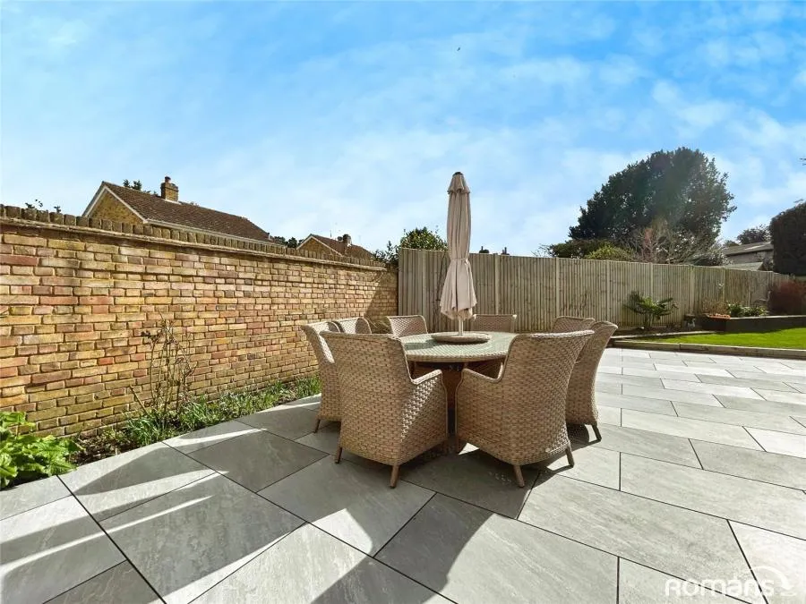 Coronation Road, Yateley, GU46, photo 23