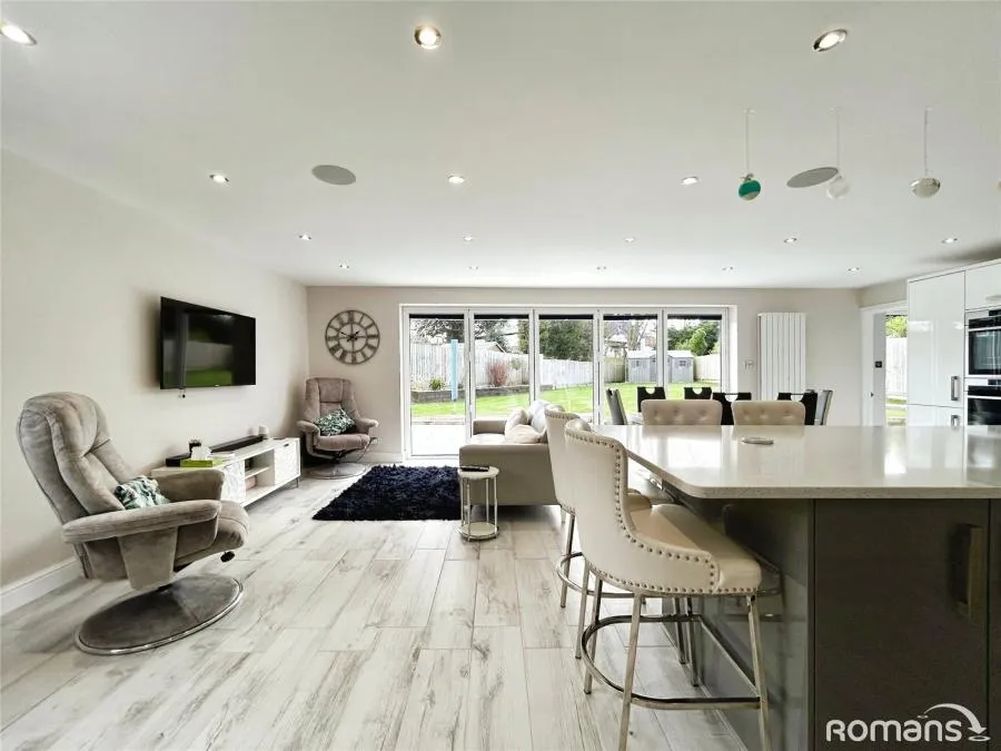 Coronation Road, Yateley, GU46, photo 11