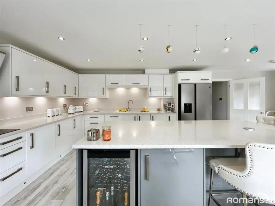 Coronation Road, Yateley, GU46, photo 4