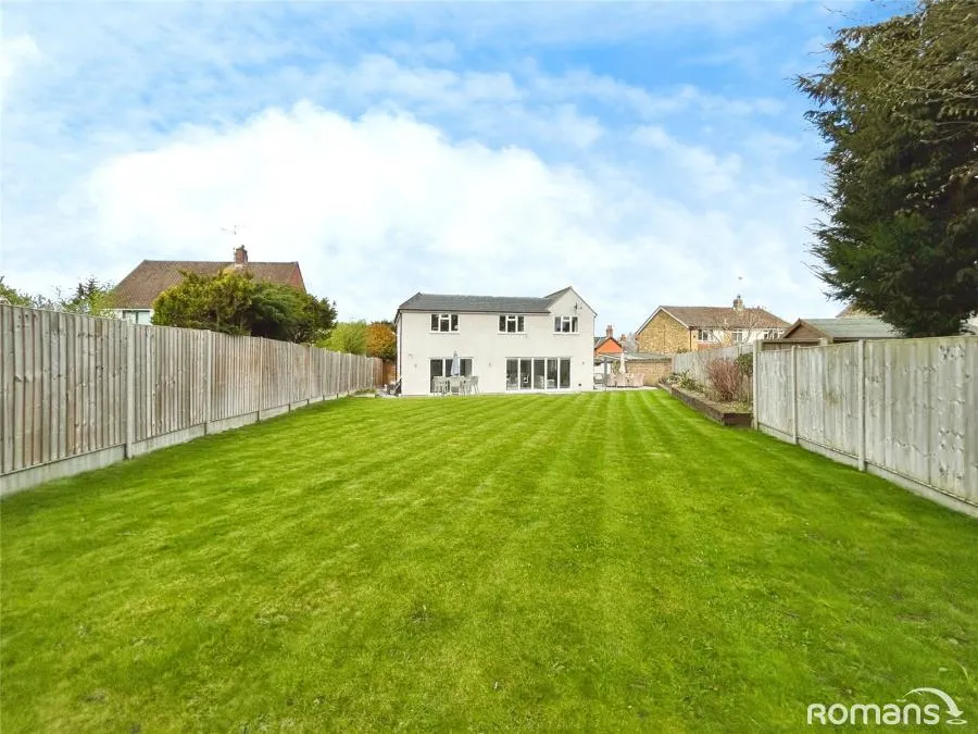 Coronation Road, Yateley, GU46, photo 2