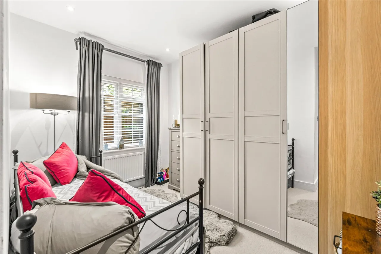 Park Close, Hampton, TW12 2SP, photo 18