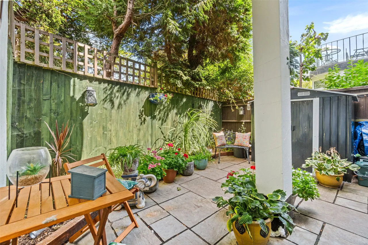 Park Close, Hampton, TW12 2SP, photo 14