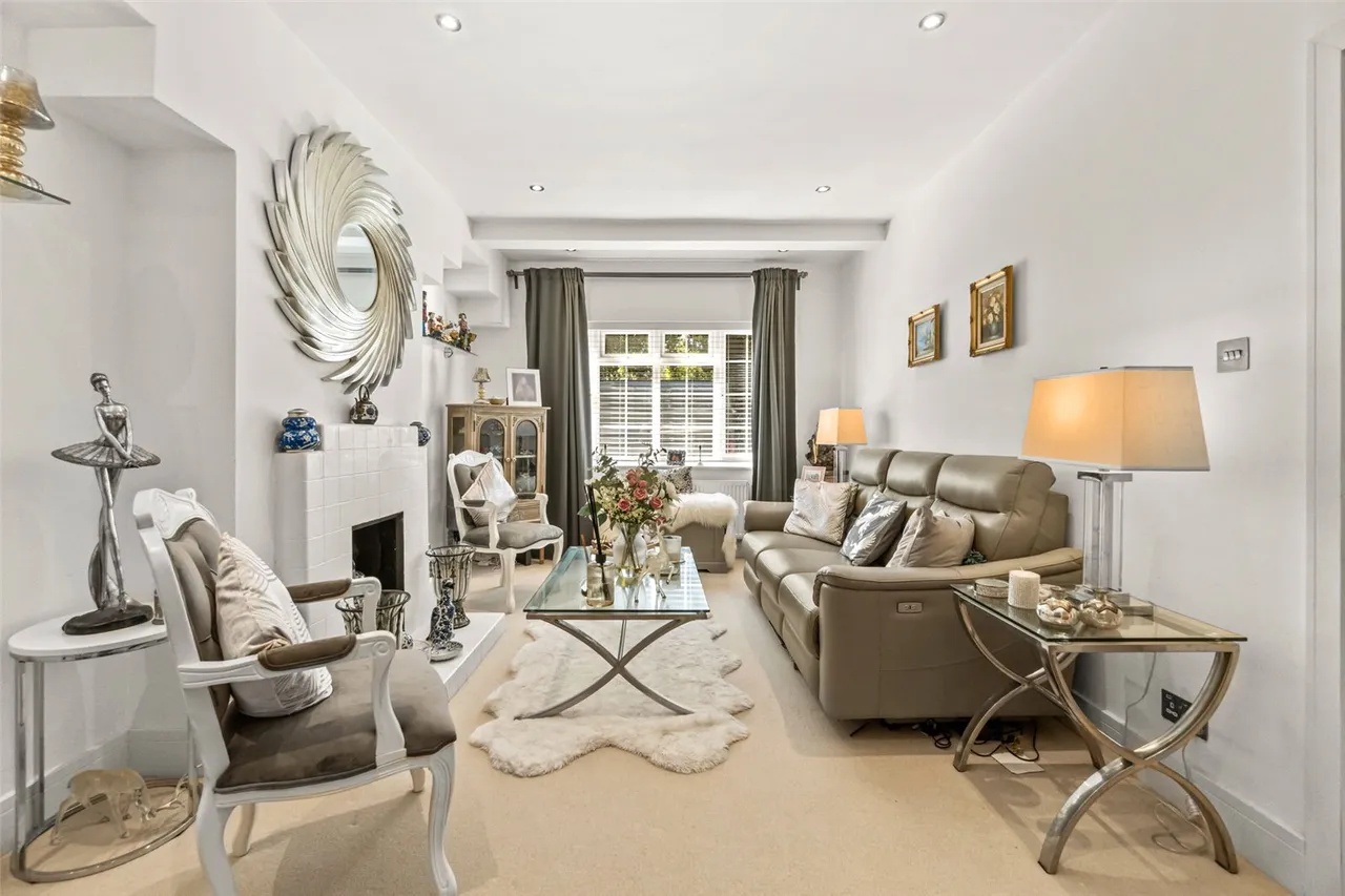 Park Close, Hampton, TW12 2SP, photo 6
