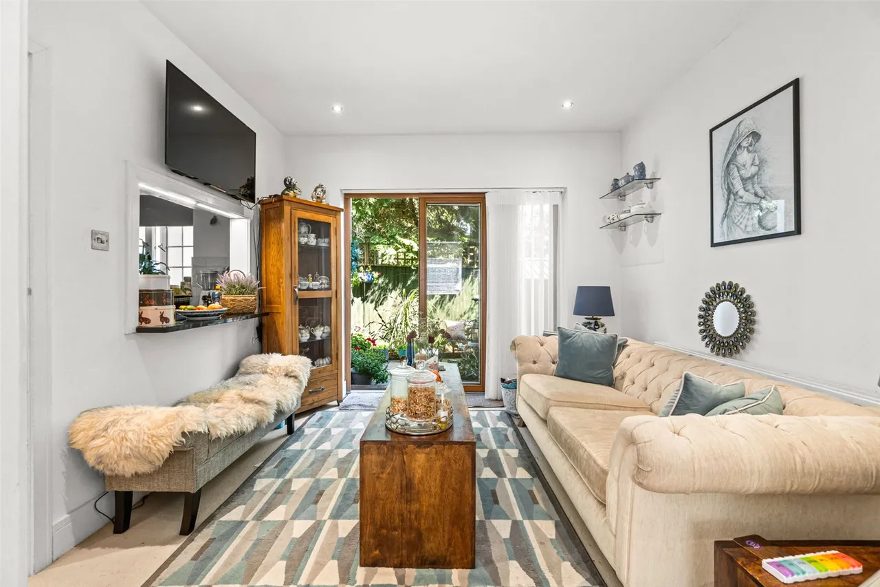 Park Close, Hampton, TW12 2SP, photo 8