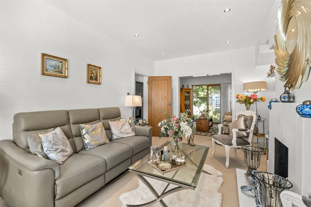 Park Close, Hampton, TW12 2SP, photo 7