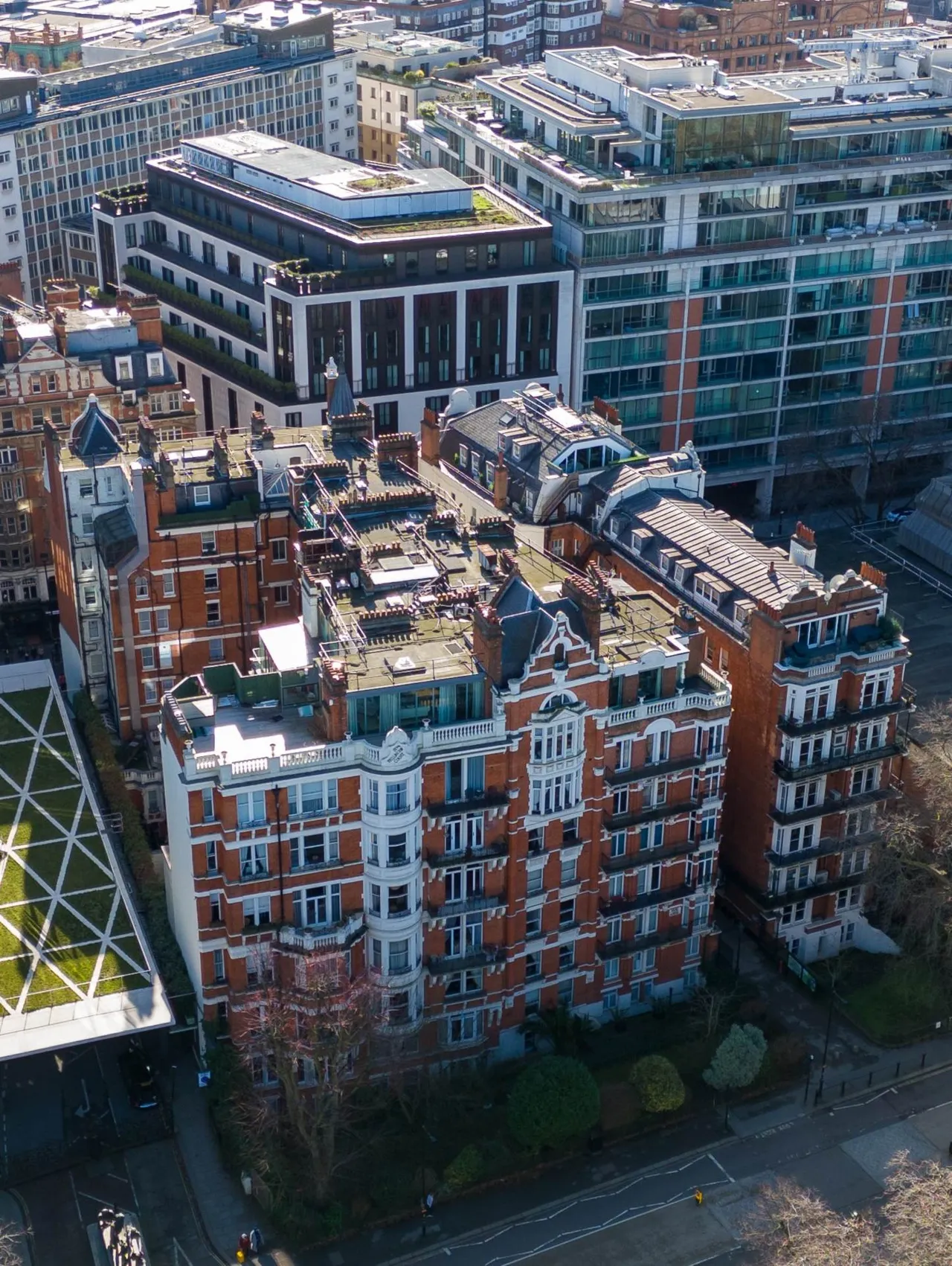 2 bed flat to rent, Park Lodge, London, SW1X
