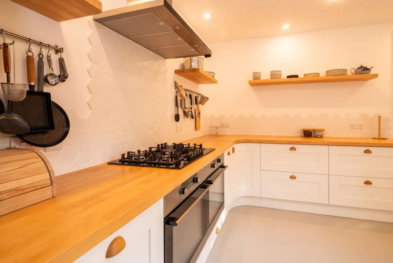 Cliff Terrace, Aberystwyth, SY23, photo 8