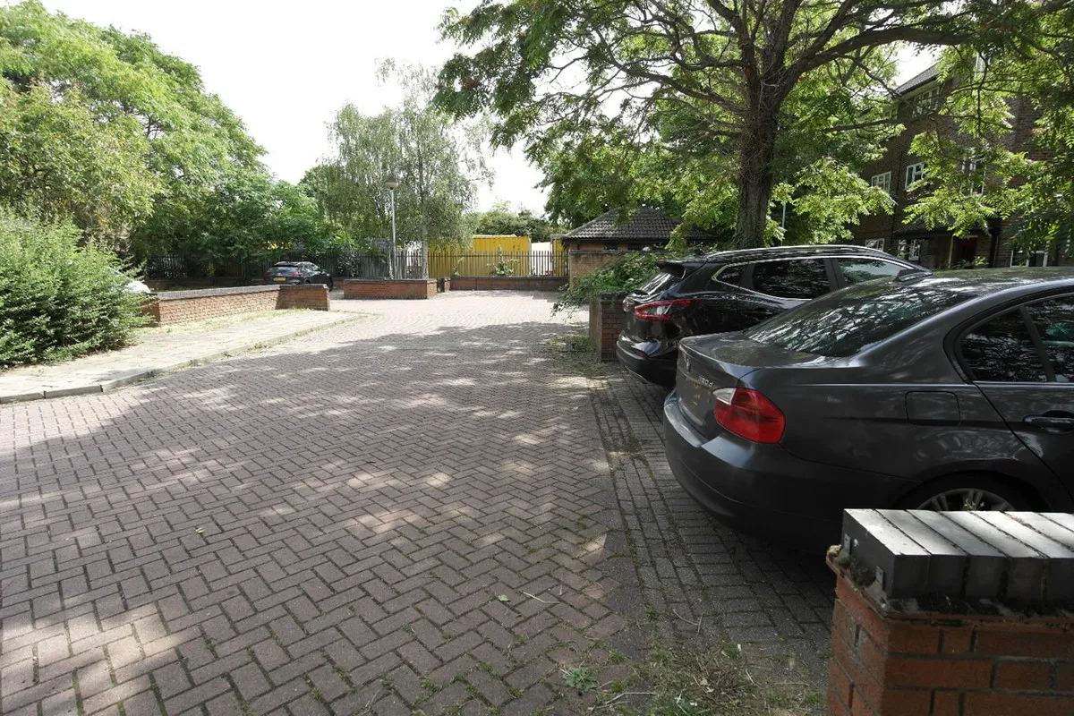 South Ockendon, RM15, photo 9