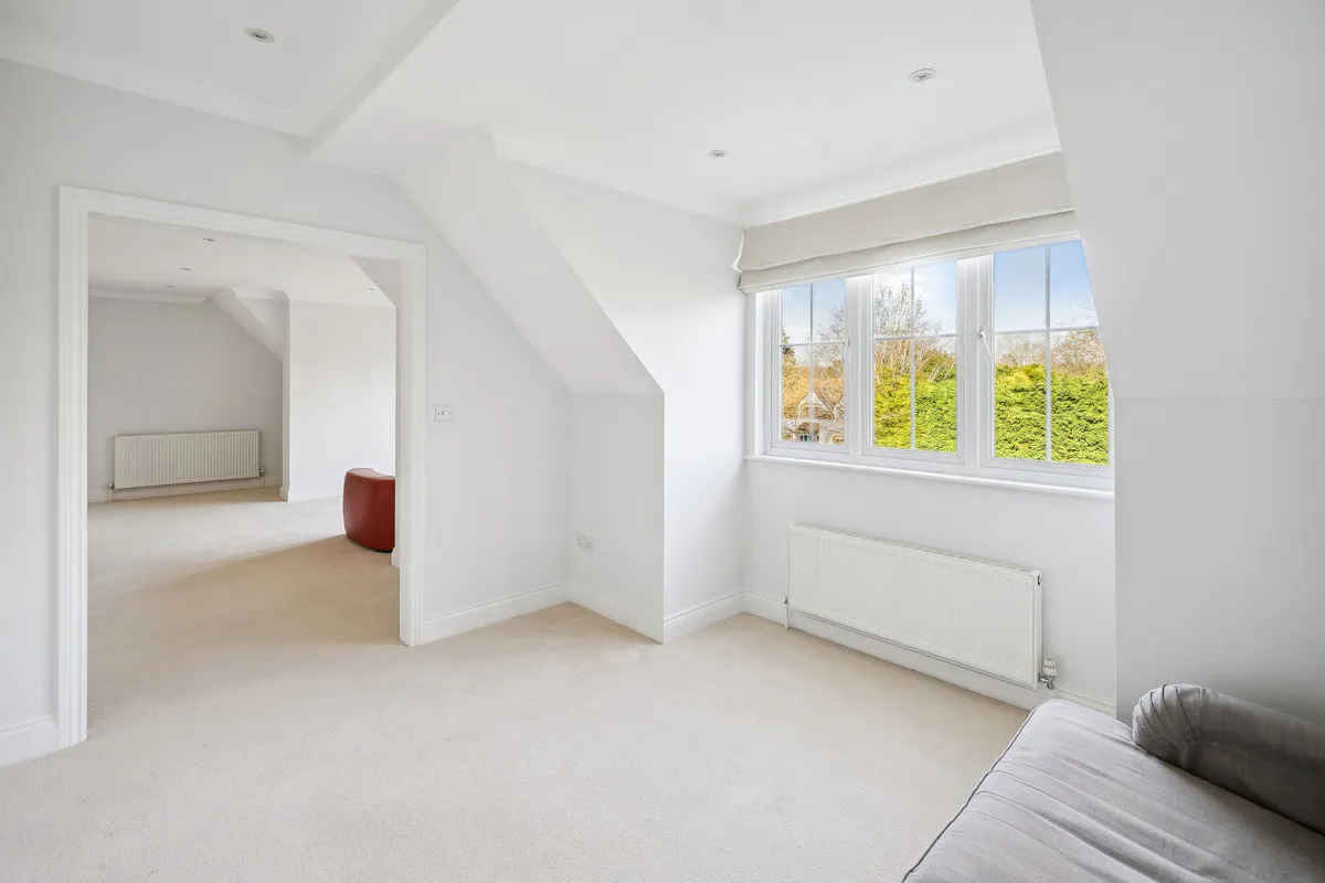 Oakshade Road, Oxshott, KT22, photo 11