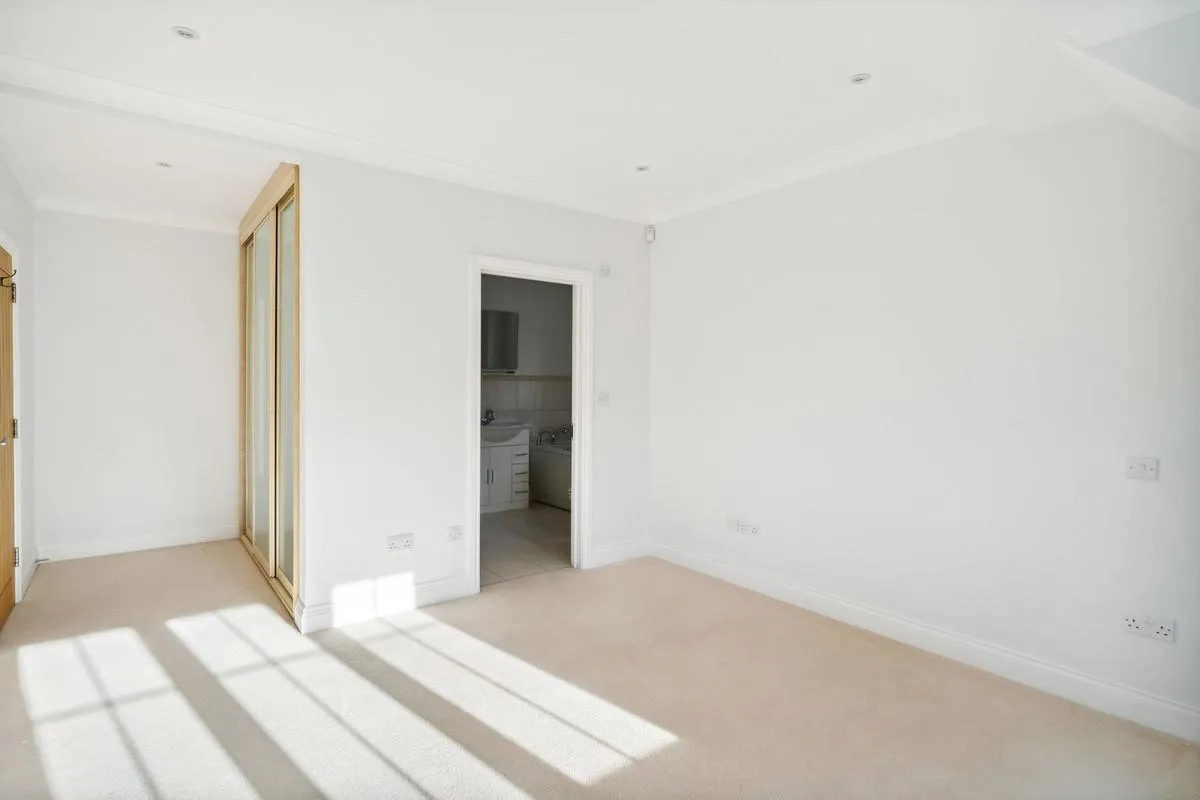 Oakshade Road, Oxshott, KT22, photo 14