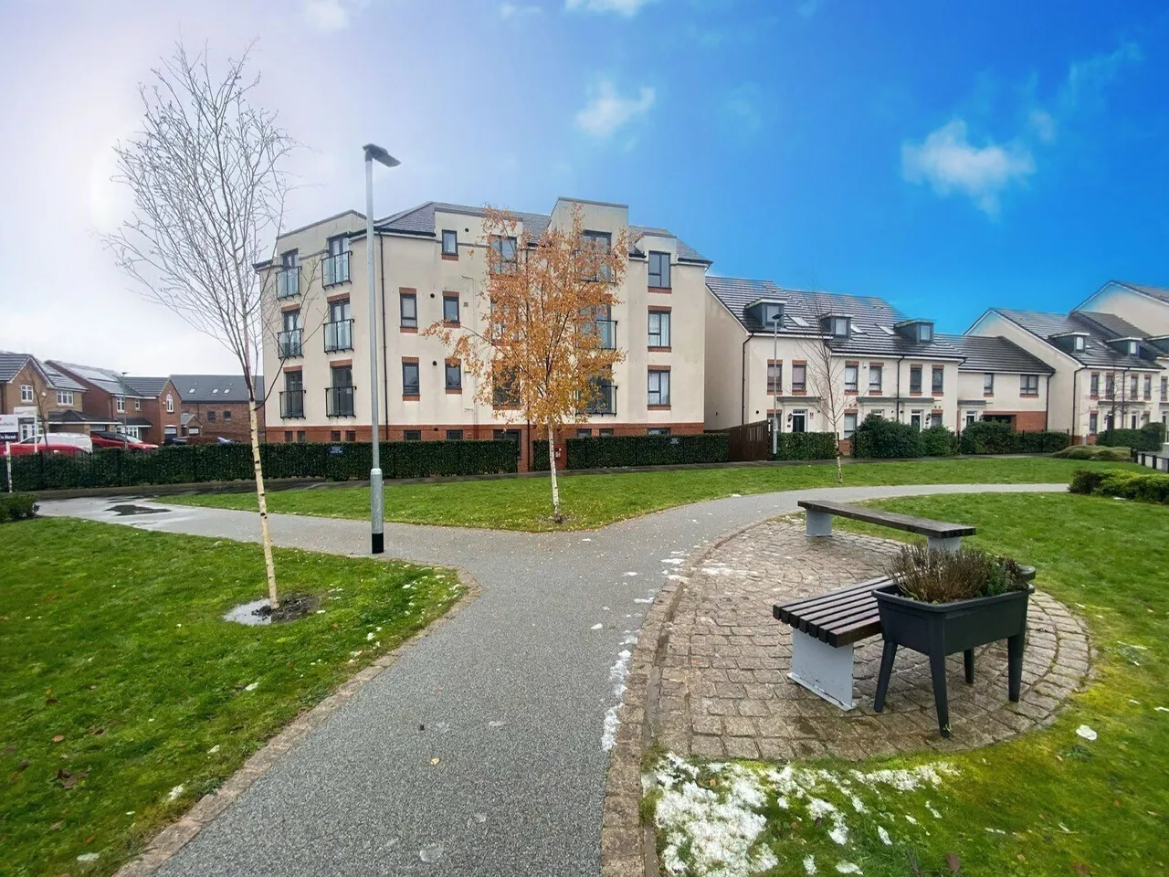 2 bed flat to rent — Oak Dene Way, Waverley, Rotherham S60