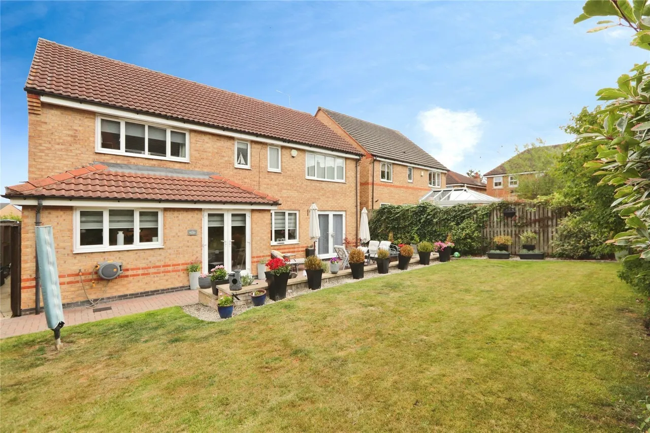 Oxclose Park Gardens, Halfway, Sheffield, South Yorkshire, S20, photo 2