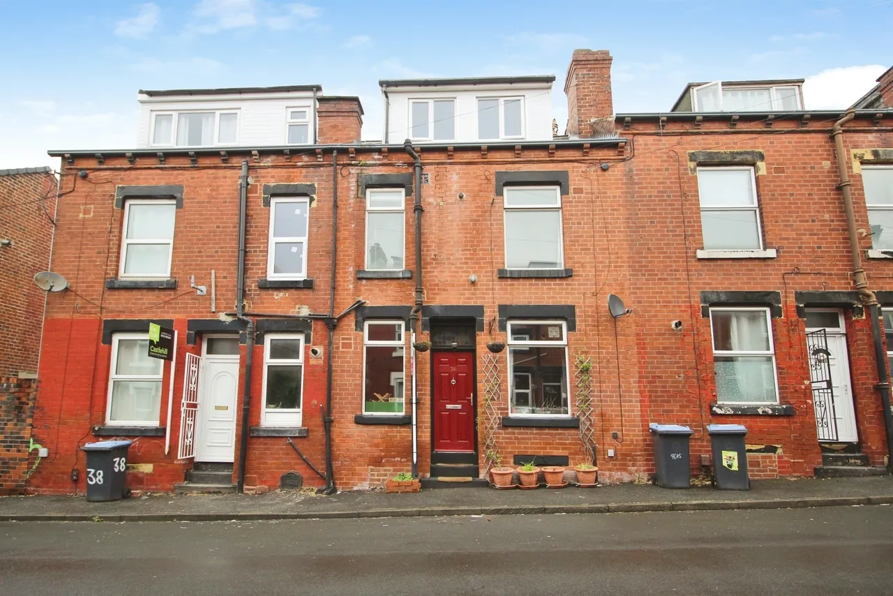 2 bed house for sale — Harold Street, Leeds
